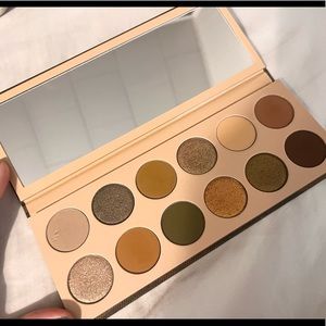 KKW Camo Eyeshadow Palette